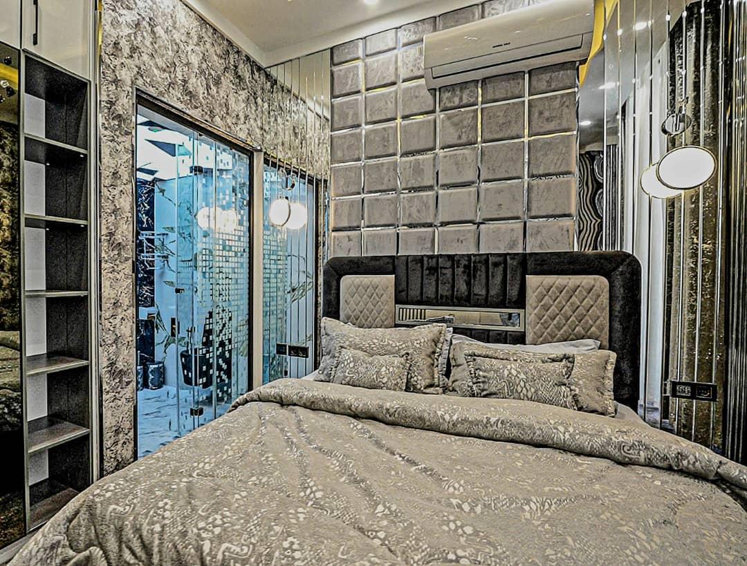 عمارت فوق لوکس با استخر چهار فصل