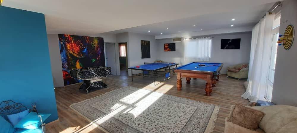 عمارت هوتارو با استخر آبگرم در زعفرانیه