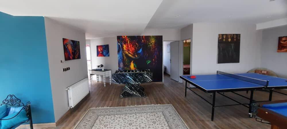 عمارت هوتارو با استخر آبگرم در زعفرانیه