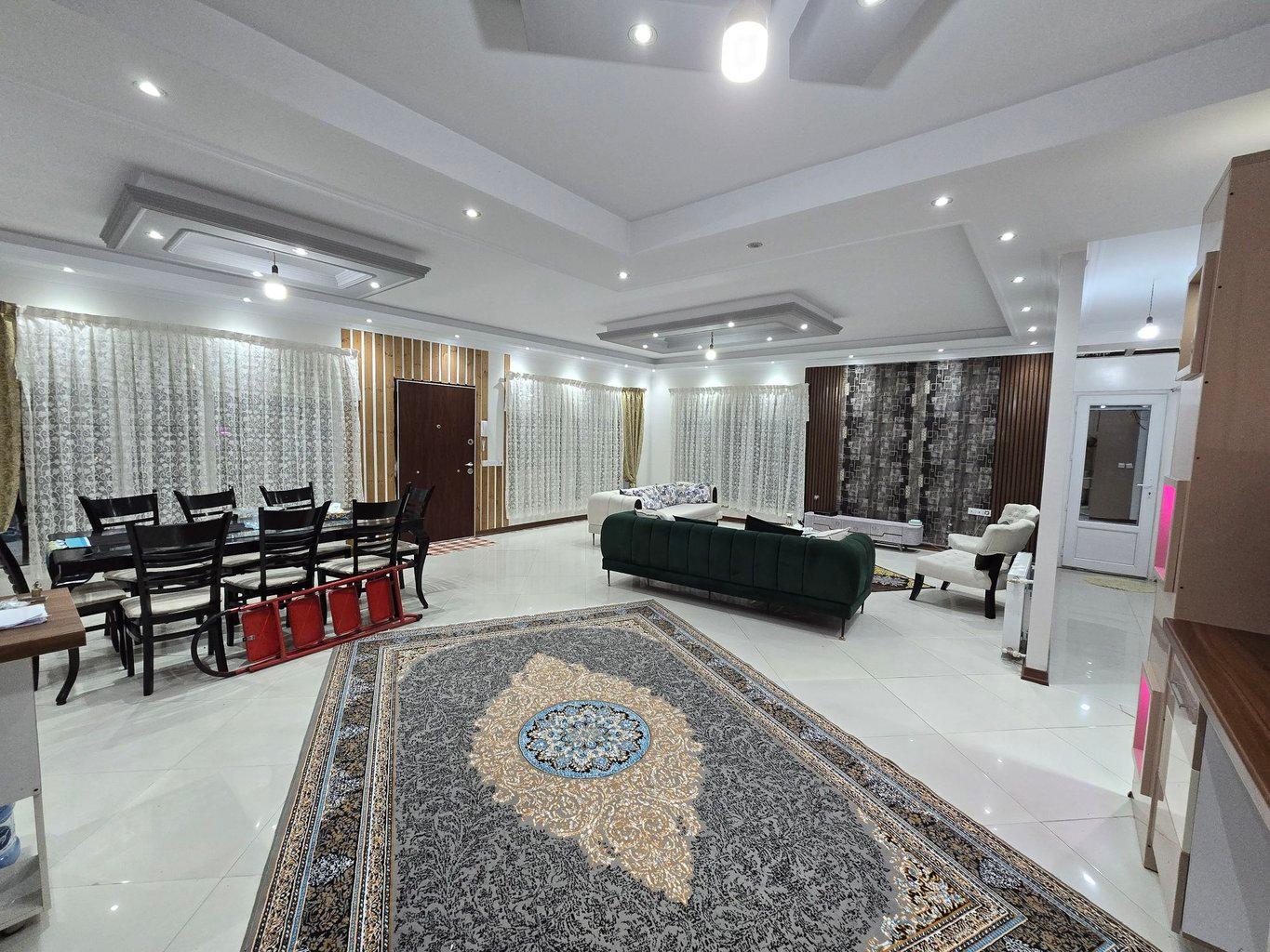 ویلا استخردار آبگرم شهرک زغفرانیه