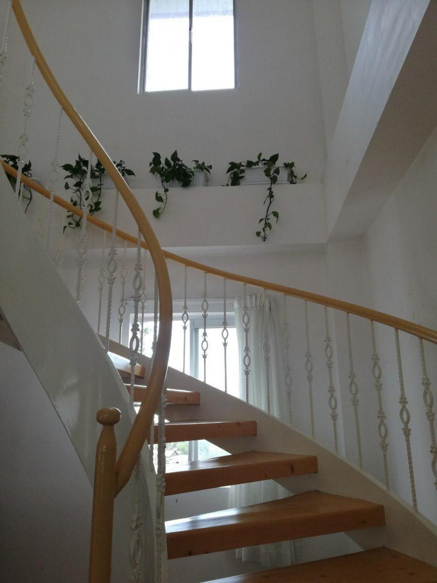 ویلا علی آباد روستایی در کوهپایه و نزدیک جنگل