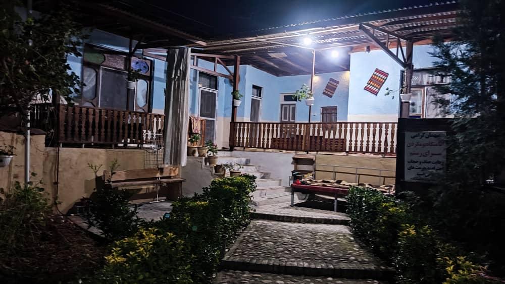 اجاره اقامتگاه بوم گردی سرای رستم در شیرگاه