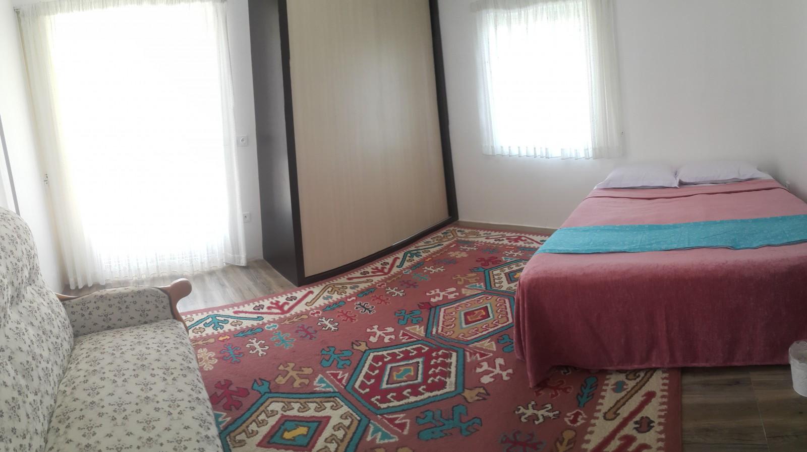 ویلا علی آباد روستایی در کوهپایه و نزدیک جنگل