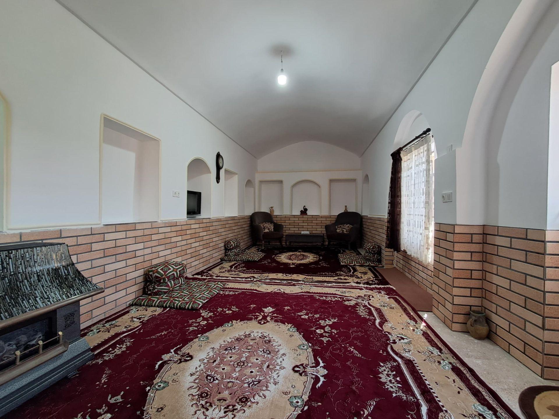 اقامتگاه بومگردی فانوس در گرمسار