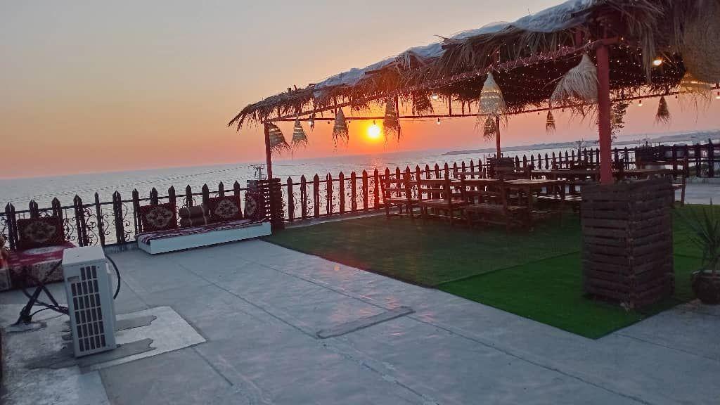 اتاق 101 پنج تخته vipاقامتگاه آفتاب