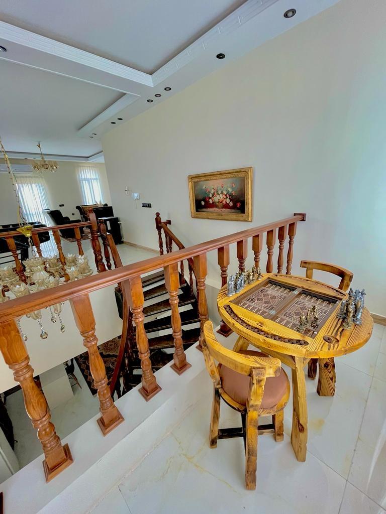 ویلا 4 خوابه استخر آبگرم روباز تریپلکس رودهن