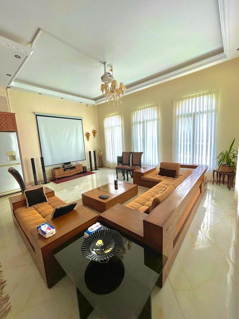 ویلا 4 خوابه استخر آبگرم روباز تریپلکس رودهن