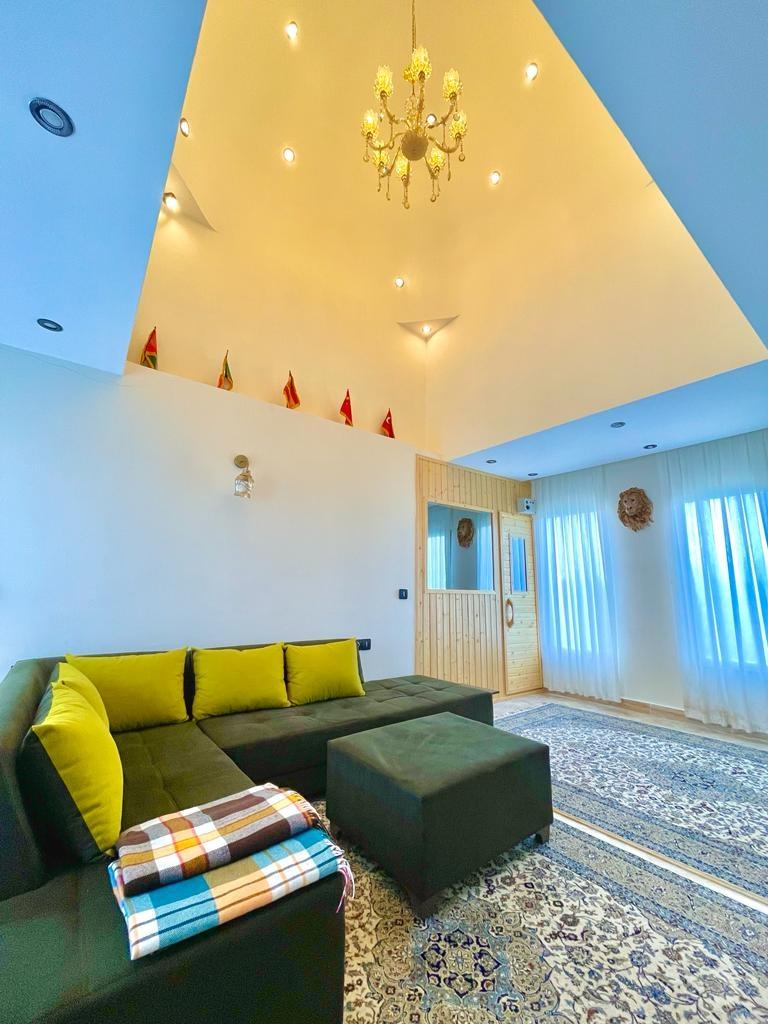 ویلا 4 خوابه استخر آبگرم روباز تریپلکس رودهن