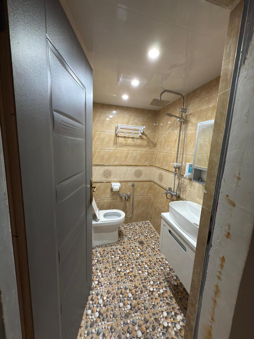 کلبه چوبی با استخر آب گرم در خان زنیان