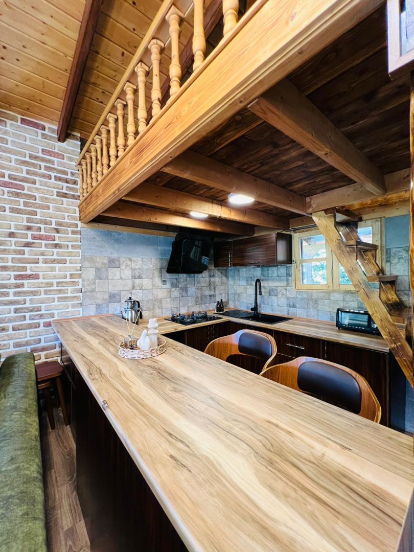 رزرو کلبه جنگلی دهلی جکوزی دار در رامسر واحد کلاسیک