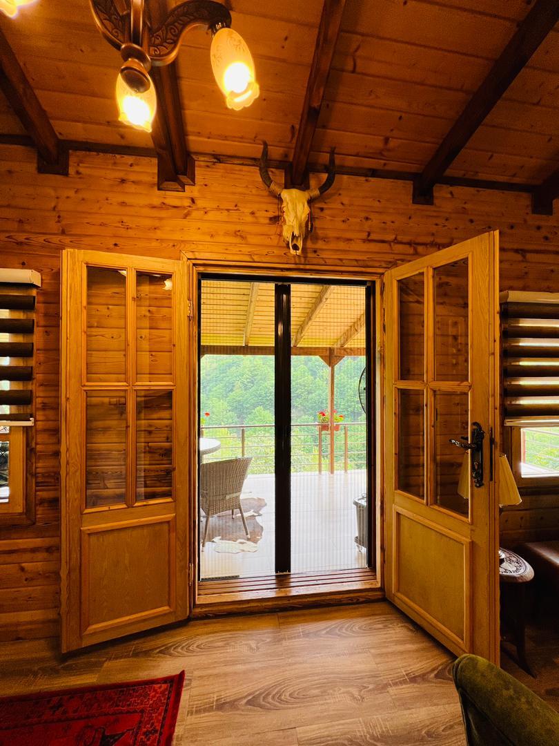 رزرو کلبه جنگلی دهلی جکوزی دار در رامسر واحد کلاسیک