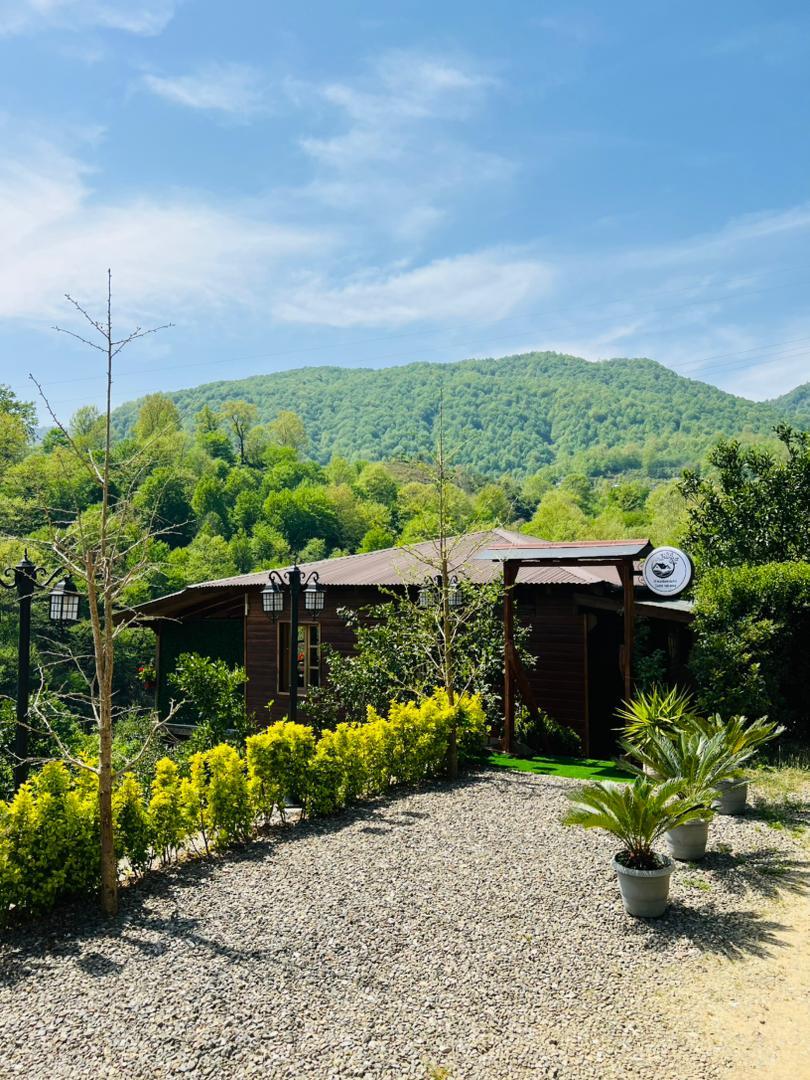 رزرو کلبه جنگلی دهلی جکوزی دار در رامسر واحد کلاسیک