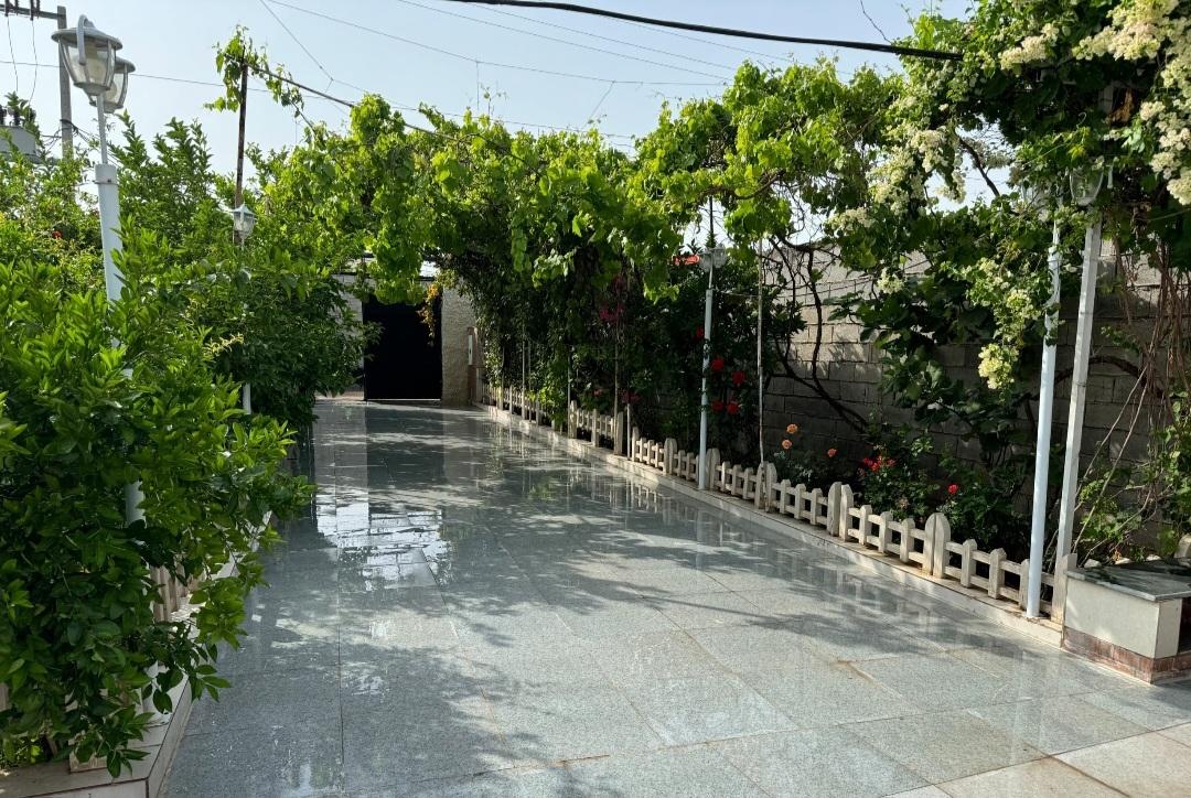 عمارت دو خوابه استخردار ابگرم مهستان