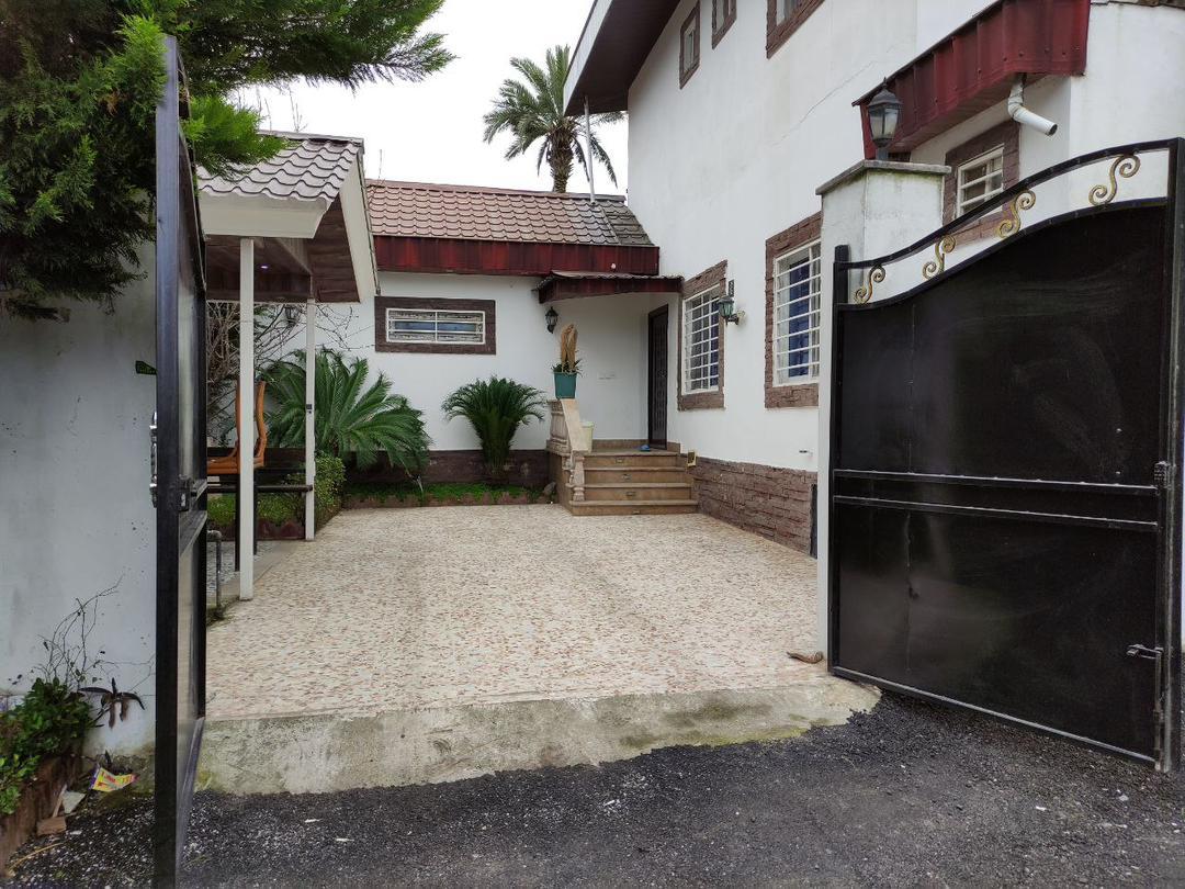 دوبلکس استخرآبگرم سه خوابه مستردار