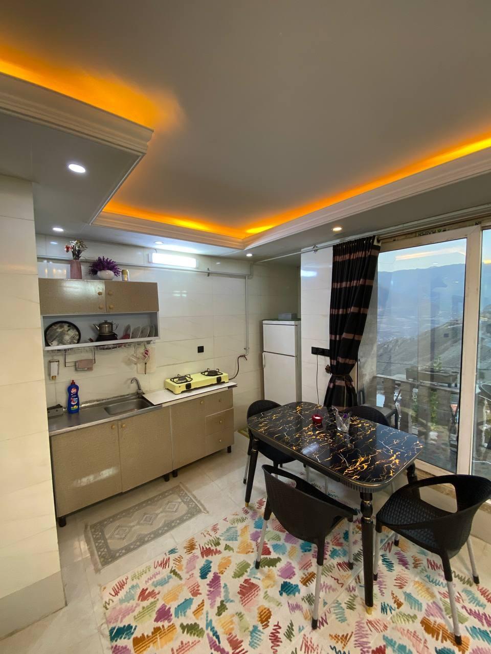 دوخوابه با حوضچه آبگرم گوگردی لاریجان