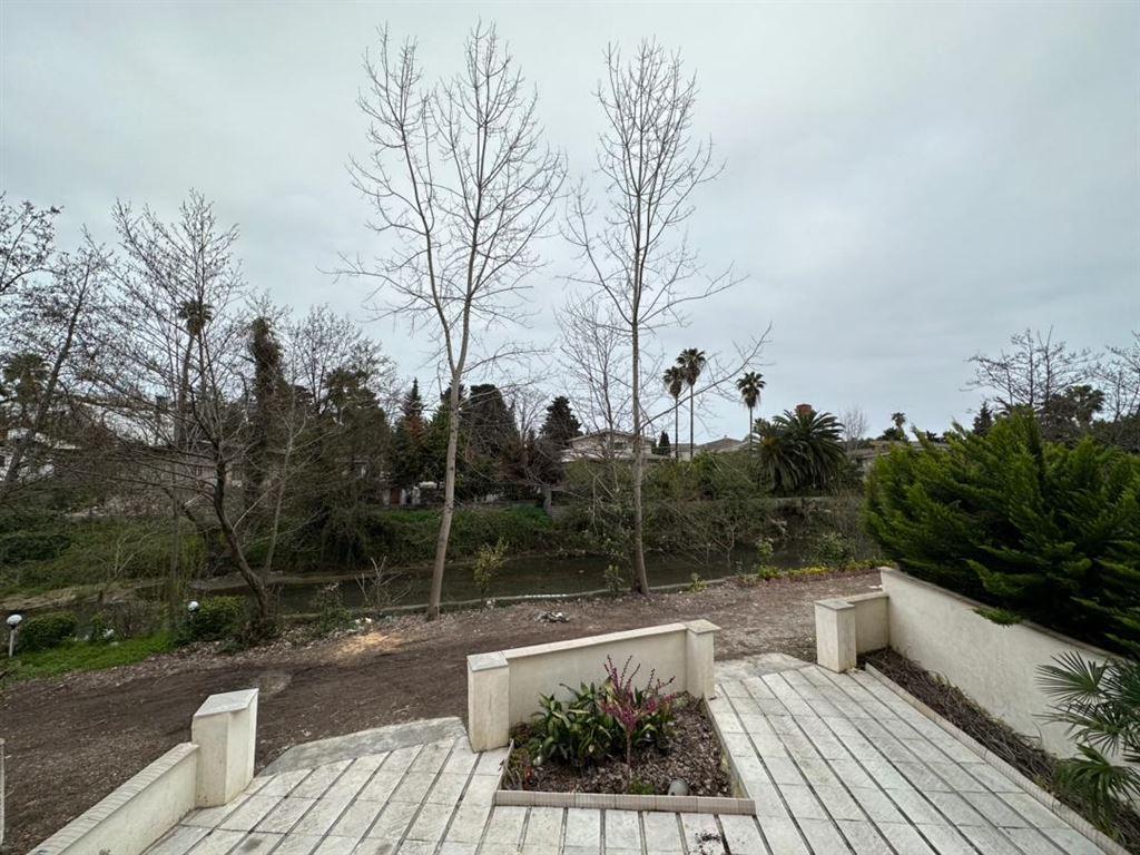 ویلای ساحلی شیک ارغوان دو خوابه