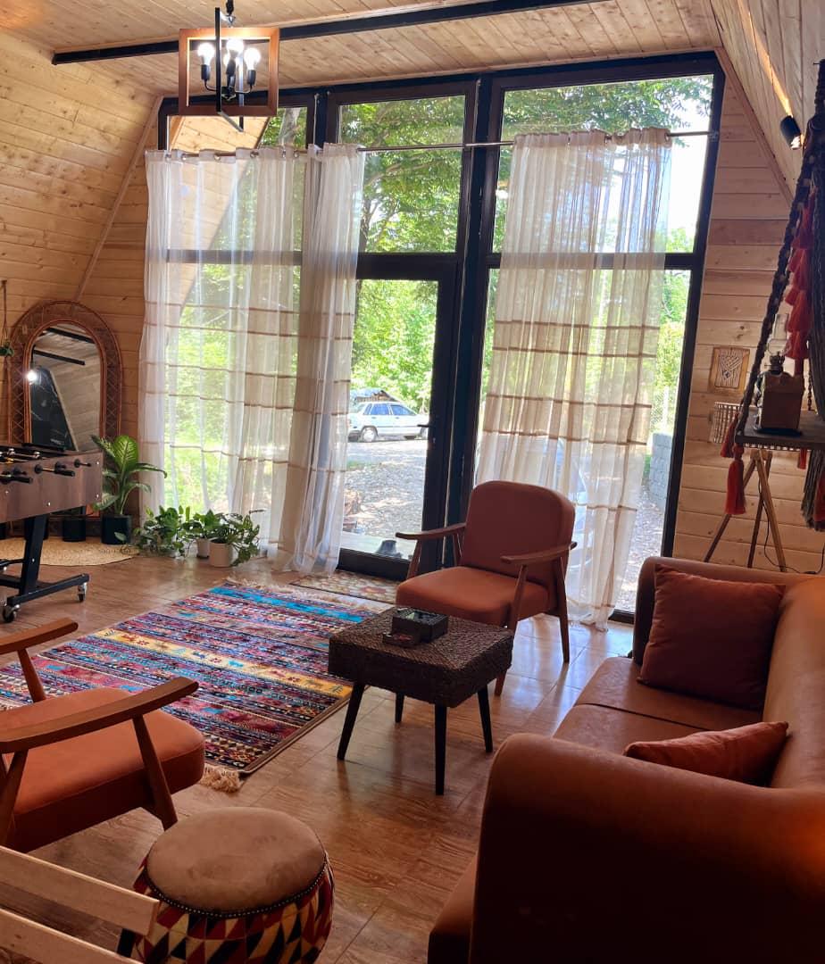 کلبه سوئیسی جنگلی تی تی