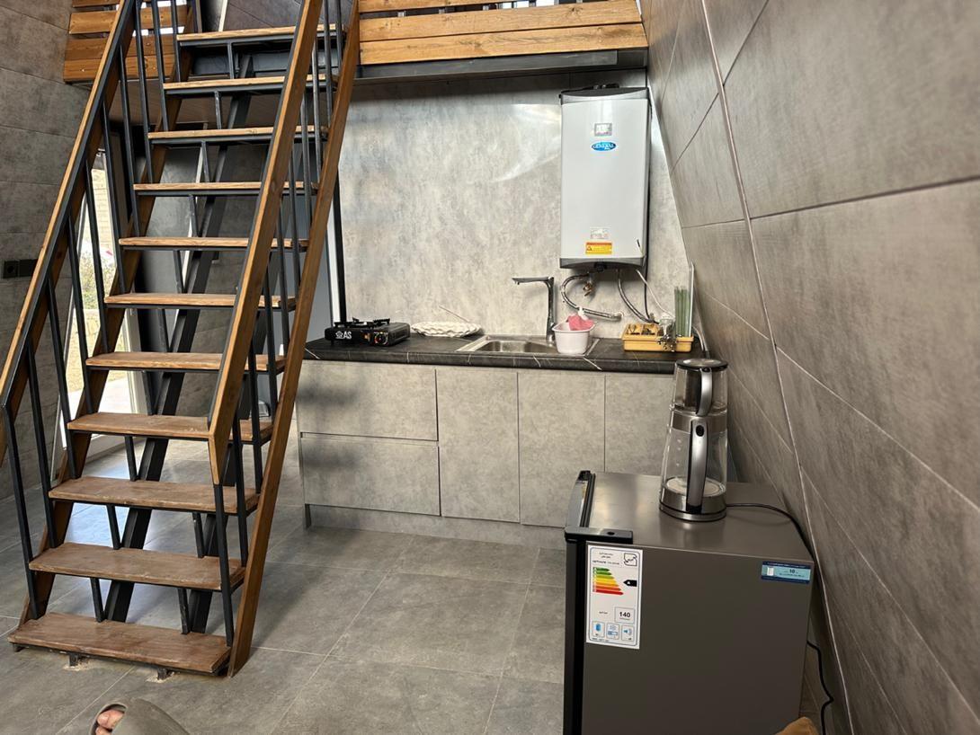 کلبه سوئیسی دو خواب برکه