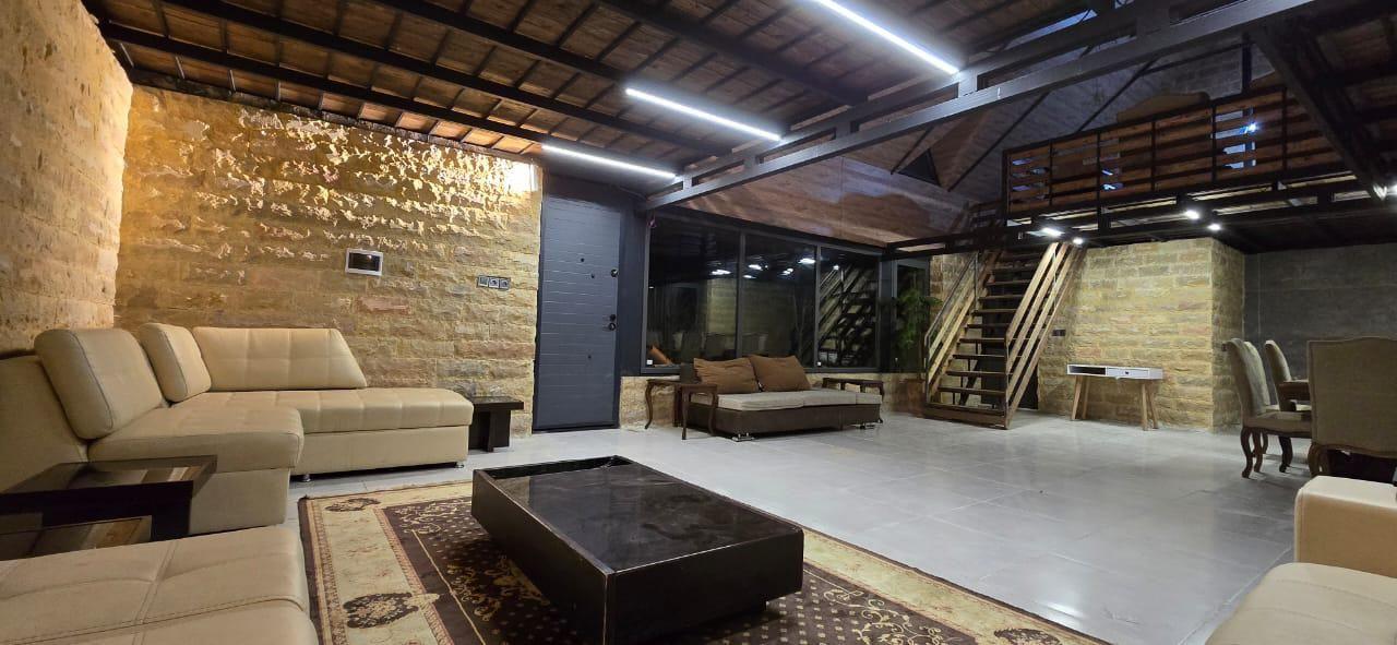 کلبه فرانسوی بهار خواب برکه