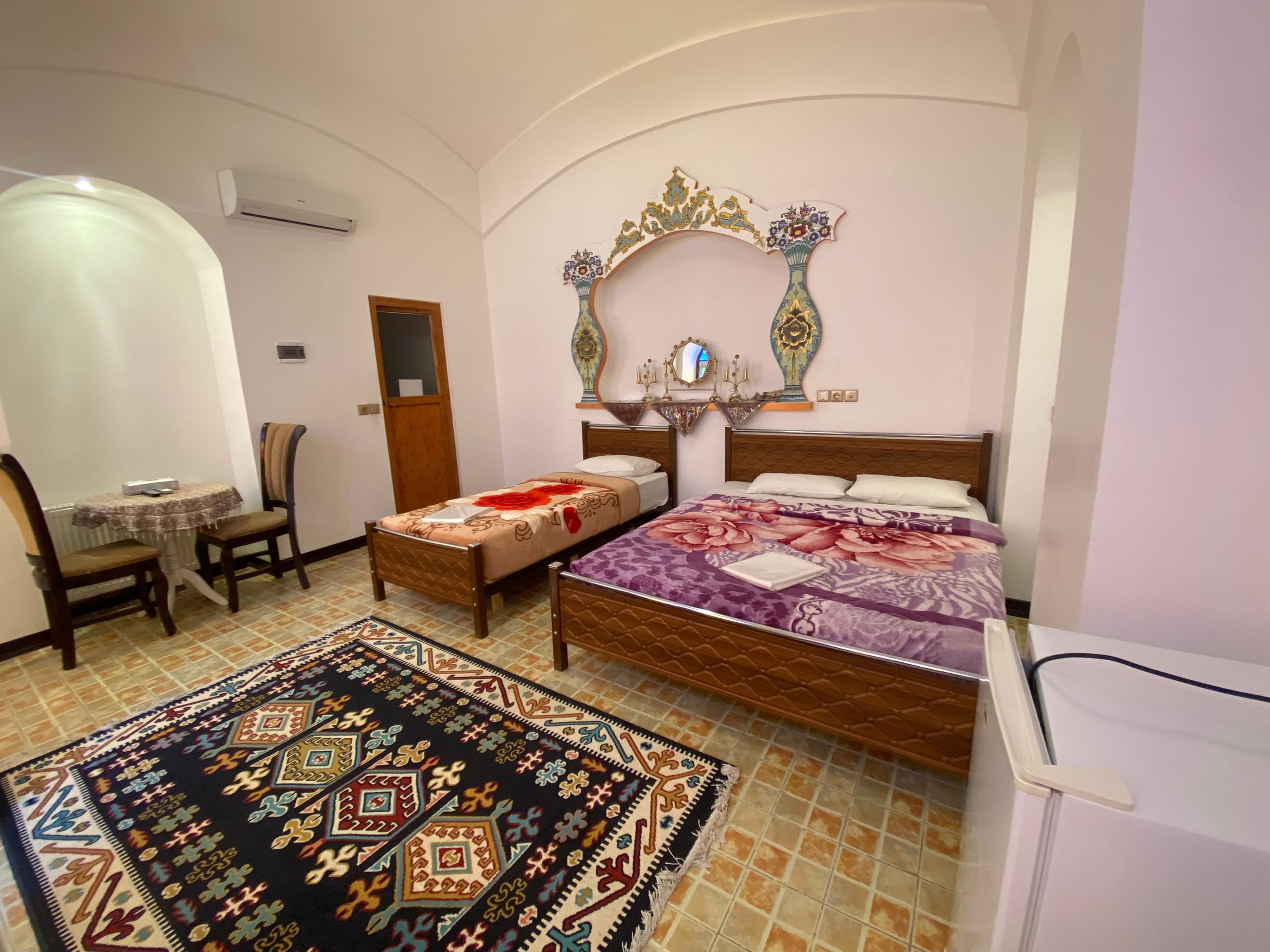 اقامتگاه سنتی آمیرزا کاشان