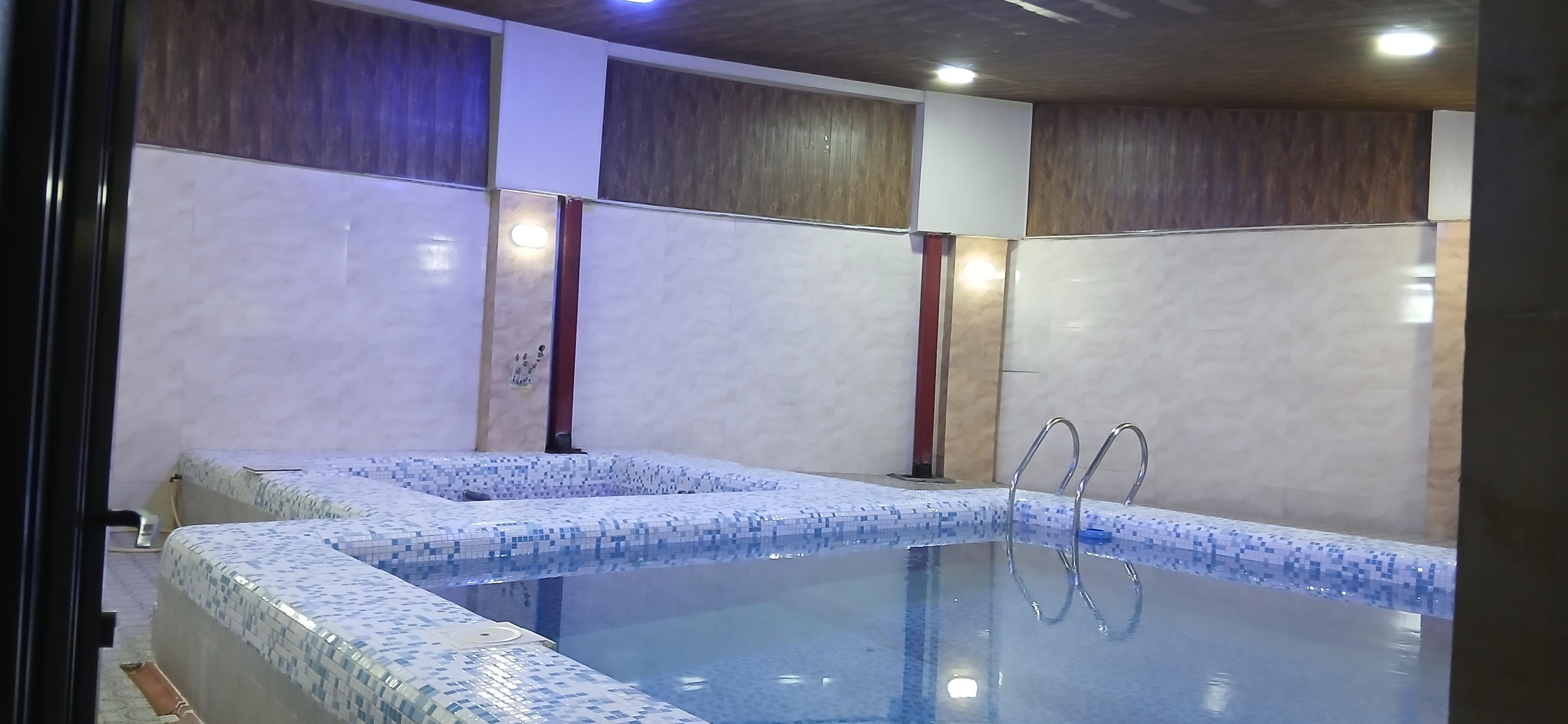 ویلا استخر سر پوشیده۴خواب در لاهیجان