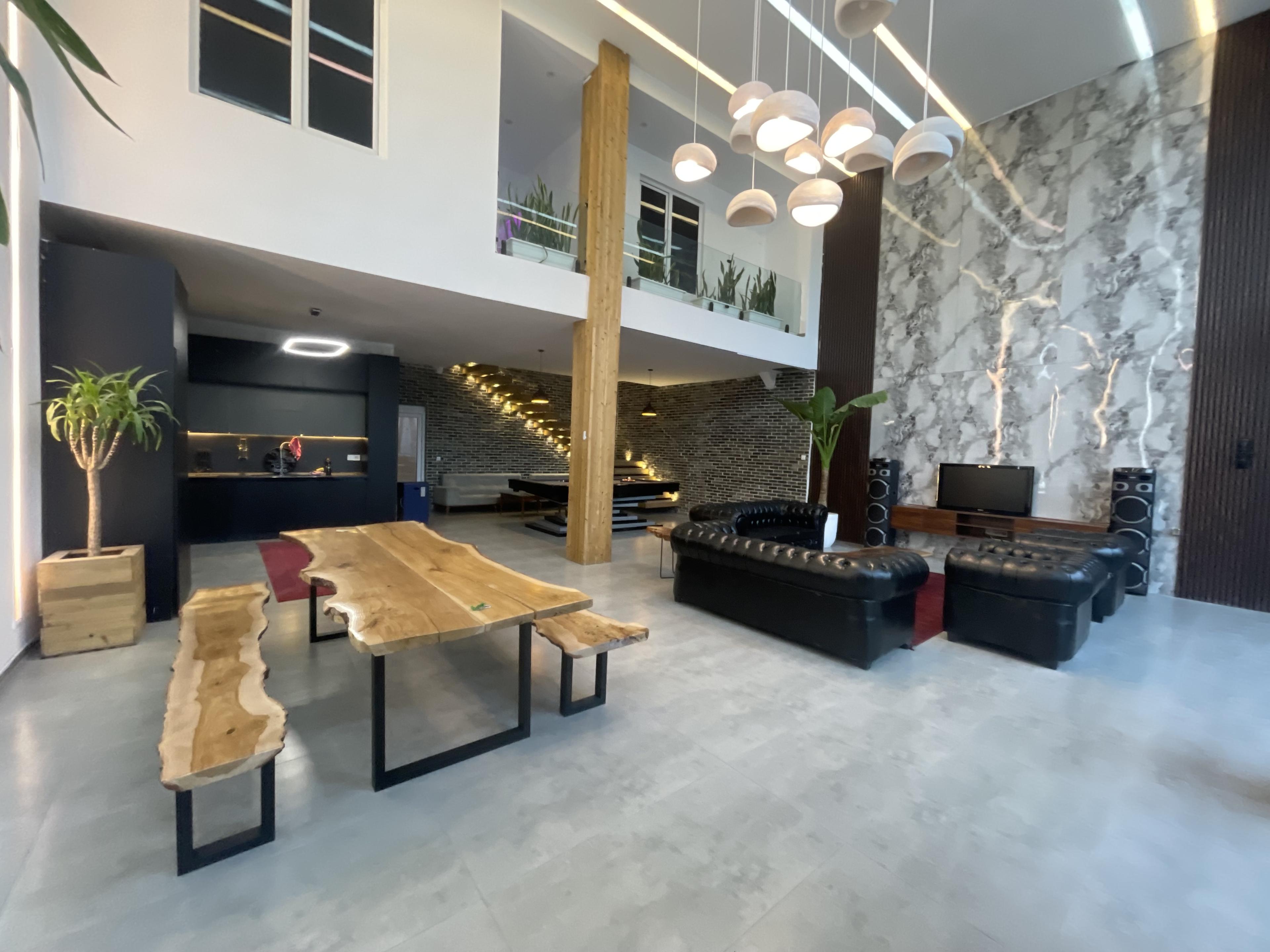 ویلا شهرکی سه خواب استخردار آسایش