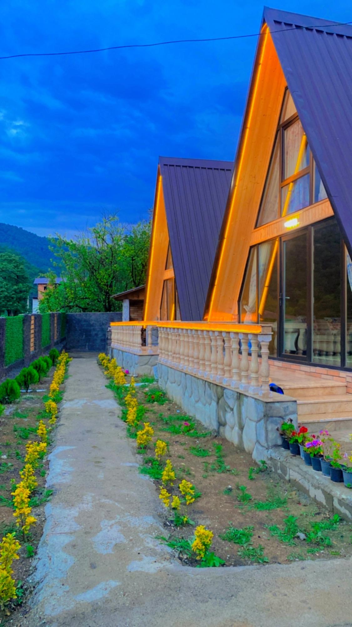 کلبه سوئیسی جنگلی وارش