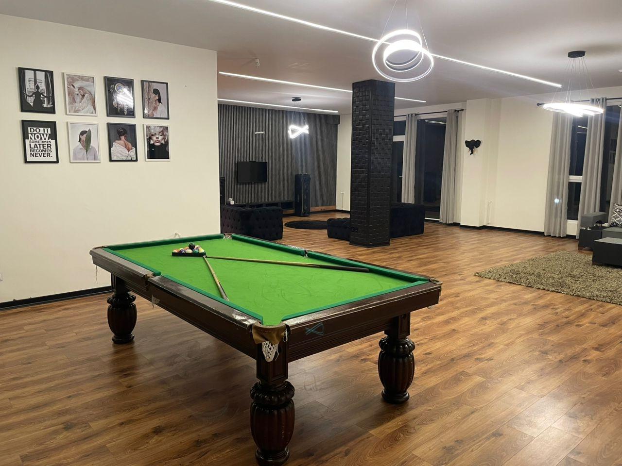 ویلایی مدرن استخردار با جکوزی آراد