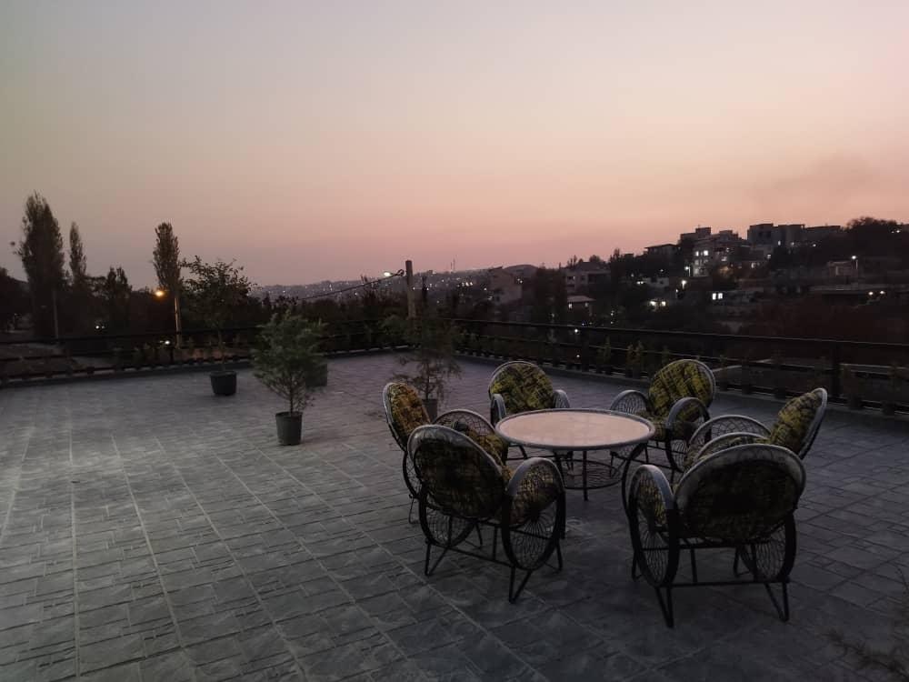 ویلایی مدرن استخردار با جکوزی آراد