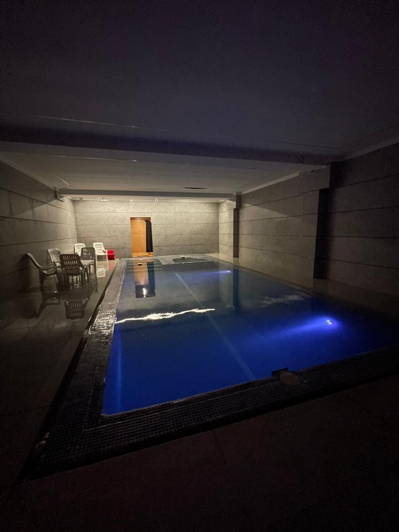 ویلایی مدرن استخردار با جکوزی آراد