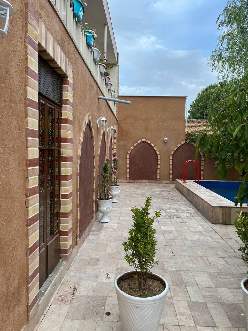 ویلای روستایی با استخرآبسرد باغ بادران