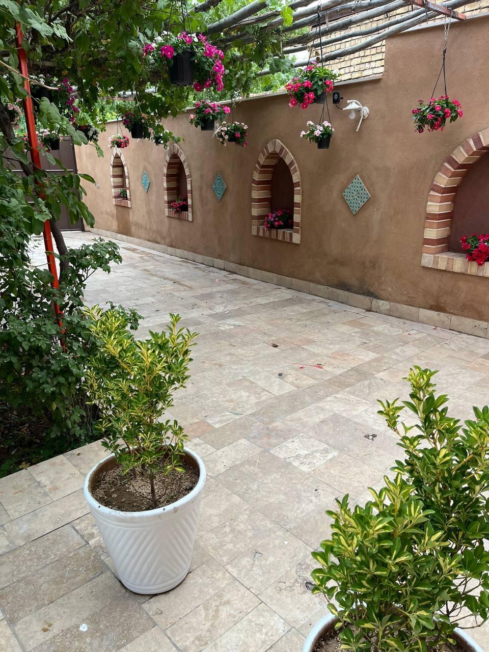 ویلای روستایی با استخرآبسرد باغ بادران