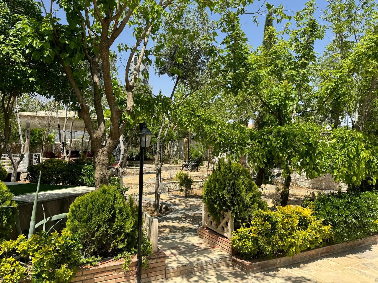 ویلا باغ بااستخر آب گرم درشیراز