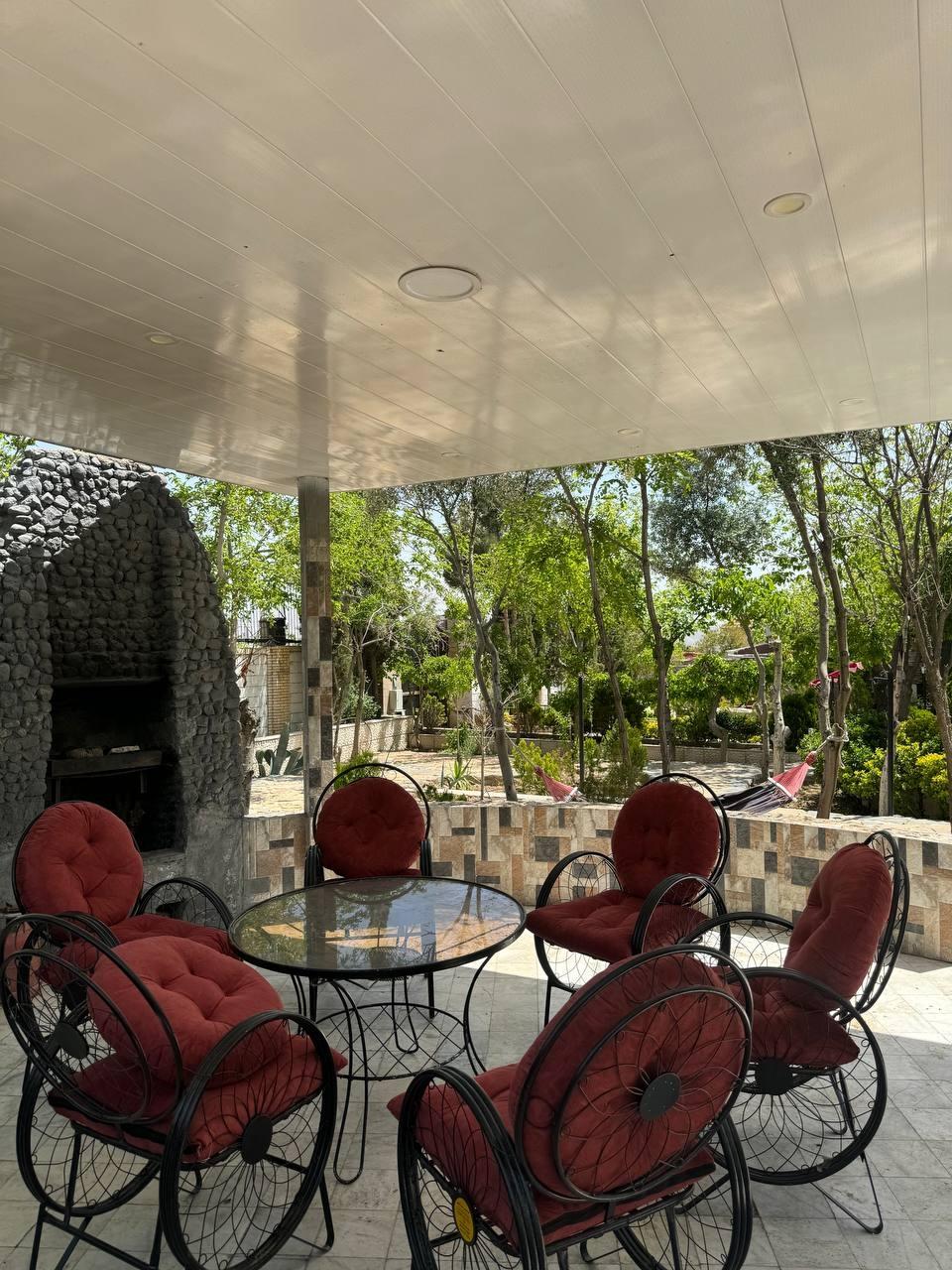 ویلا باغ بااستخر آب گرم درشیراز