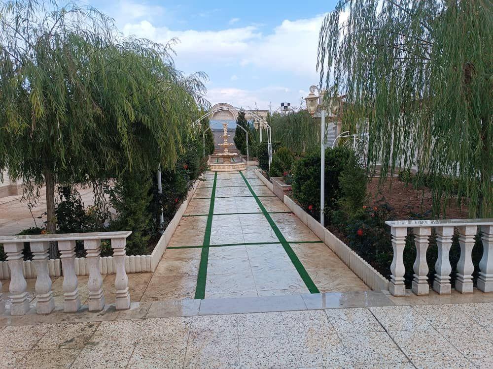 عمارت لاکچری گلها با استخر آبگرم