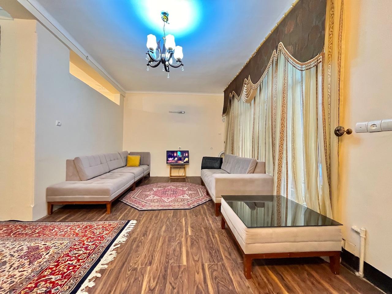 اجاره منزل مبله ویلایی دوخوابه دربست در شیراز