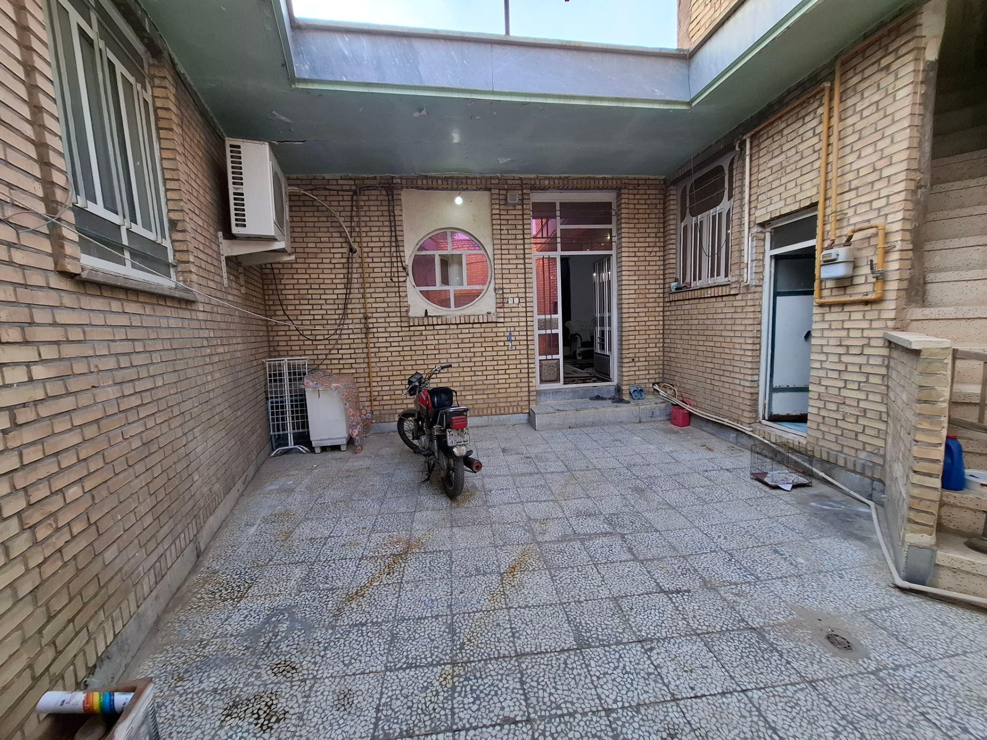 ویلایی تک خوابه شوشتر