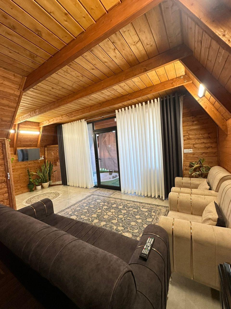 کلبه سویسی جکوزی دار هایلین