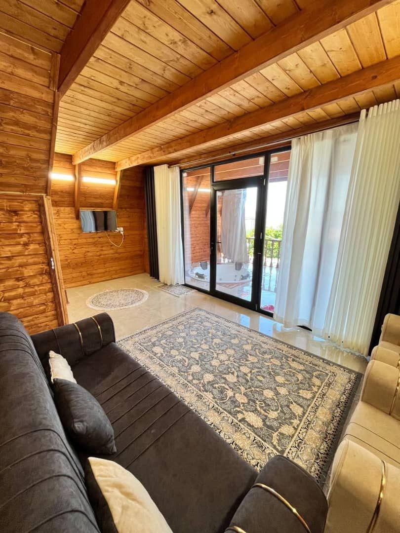 کلبه سویسی جکوزی دار هایلین