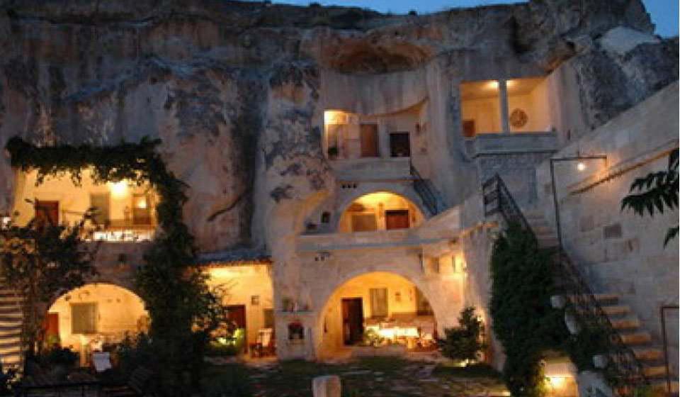 هتل صخره ای اسکو