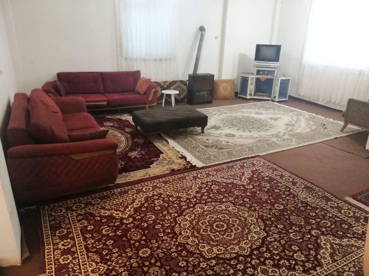 ویلا در تالش حیاط دار دربست کنار دریا