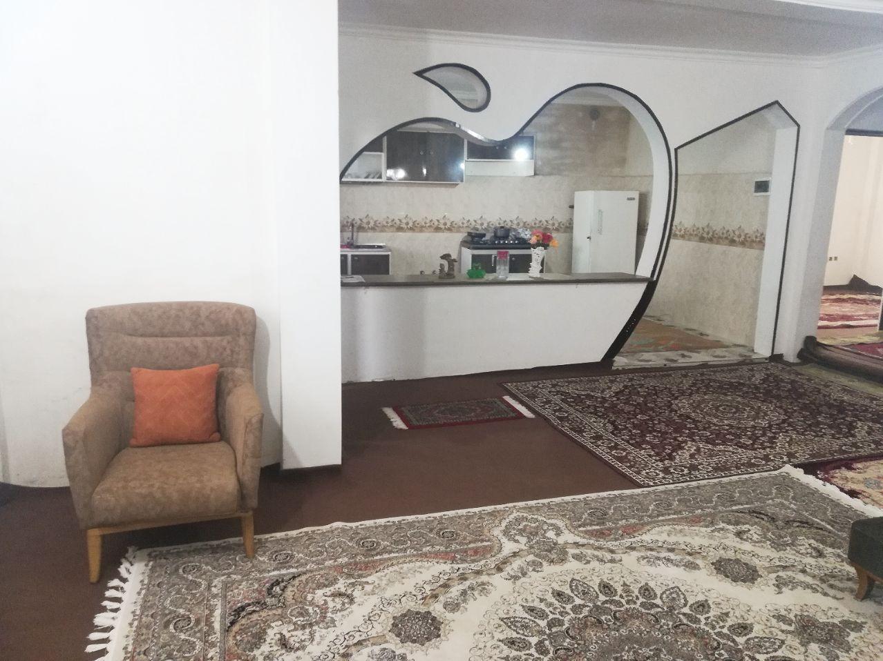 ویلا در تالش حیاط دار دربست کنار دریا