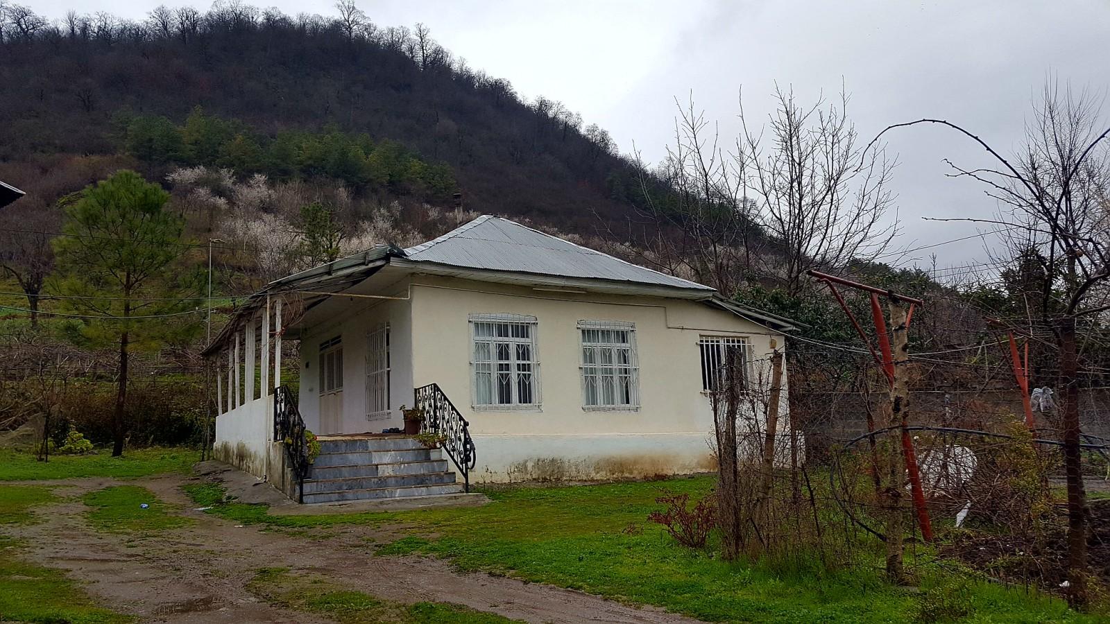 اجاره خانه روستایی در دامنه ی کوه تالش