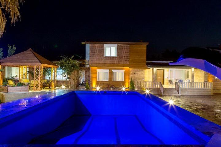 ویلای ۴ خوابه ۲ استخره Vip داخل شهرک