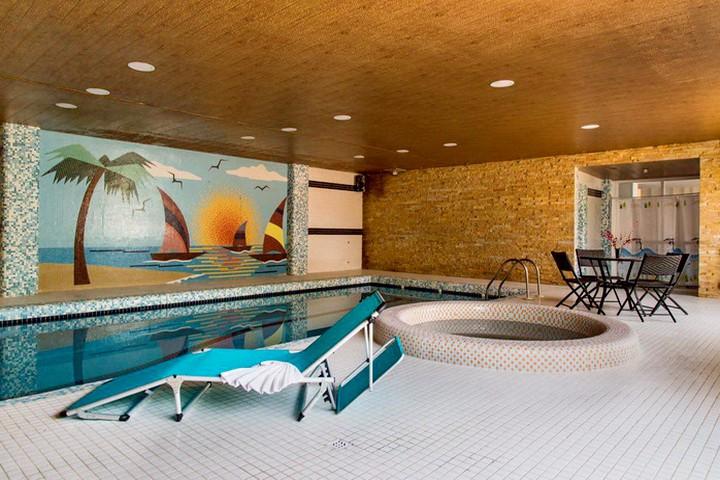 ویلای ۴ خوابه ۲ استخره Vip داخل شهرک