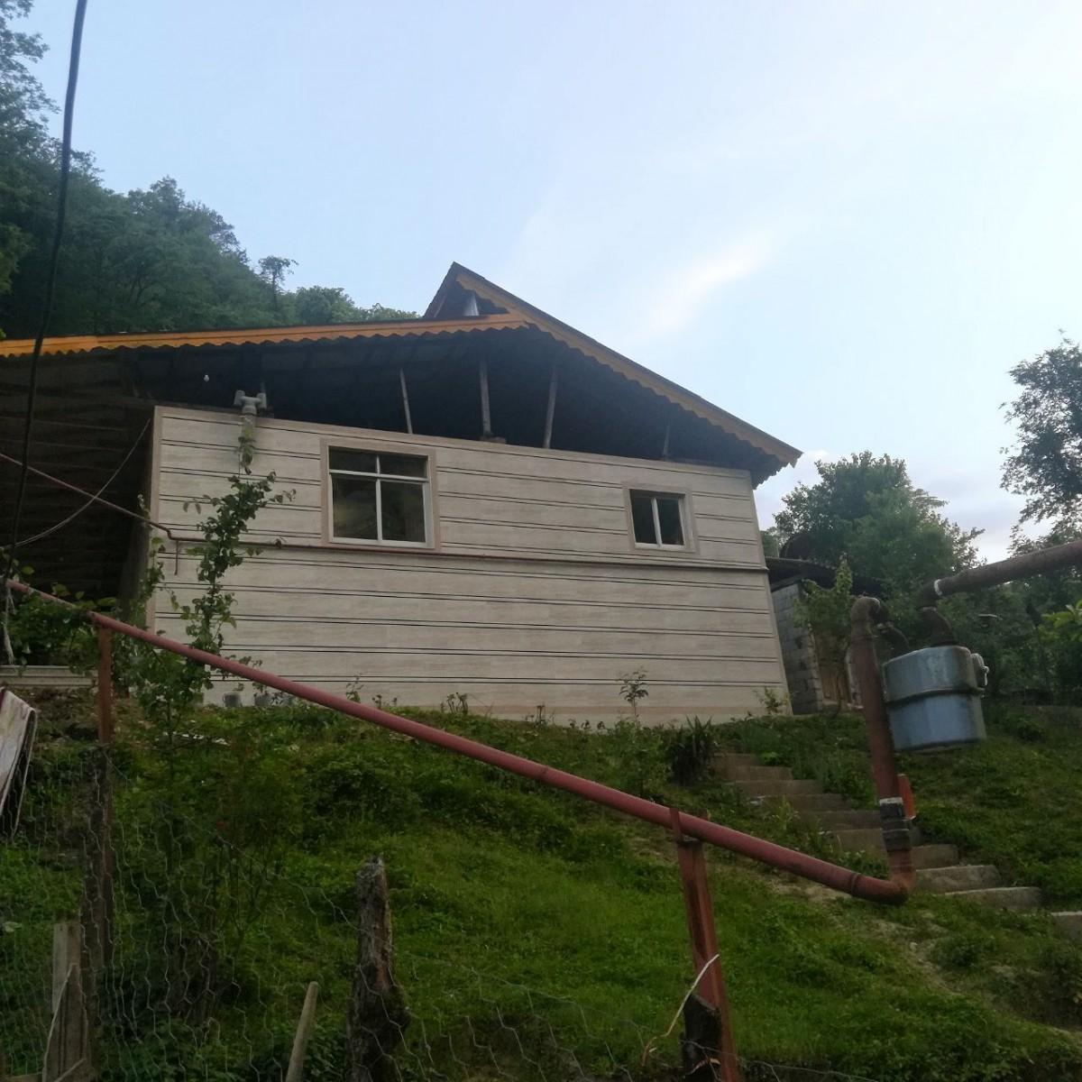 ویلا روی کوه و جنگل بر رودخانه اسالم