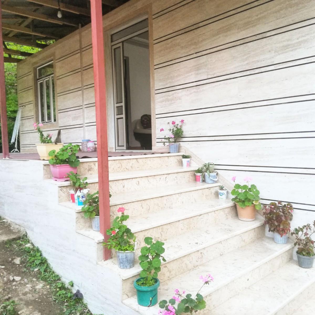 ویلا روی کوه و جنگل بر رودخانه اسالم