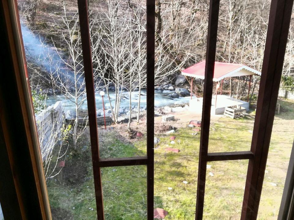 ویلا جنگلی دوبلکس با آلاچیق مسقف بر رودخانه اسالم