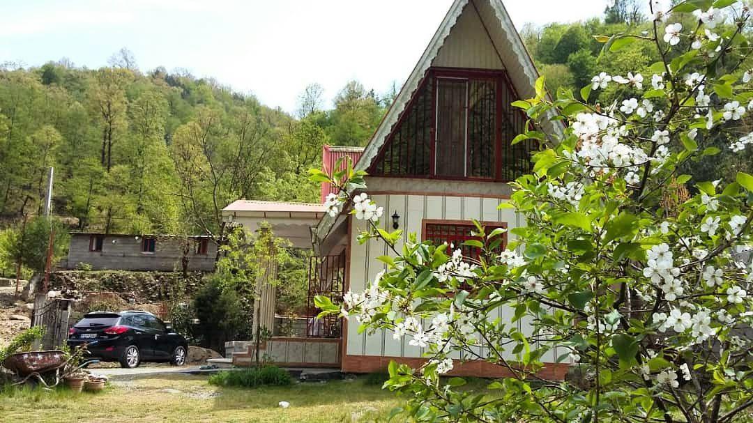 ویلا جنگلی دوبلکس با آلاچیق مسقف بر رودخانه اسالم