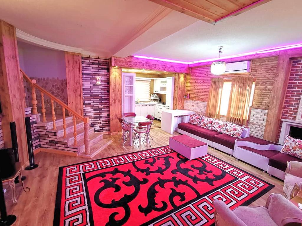 ویلا لوکس ساحلی استخردار در سرخرود